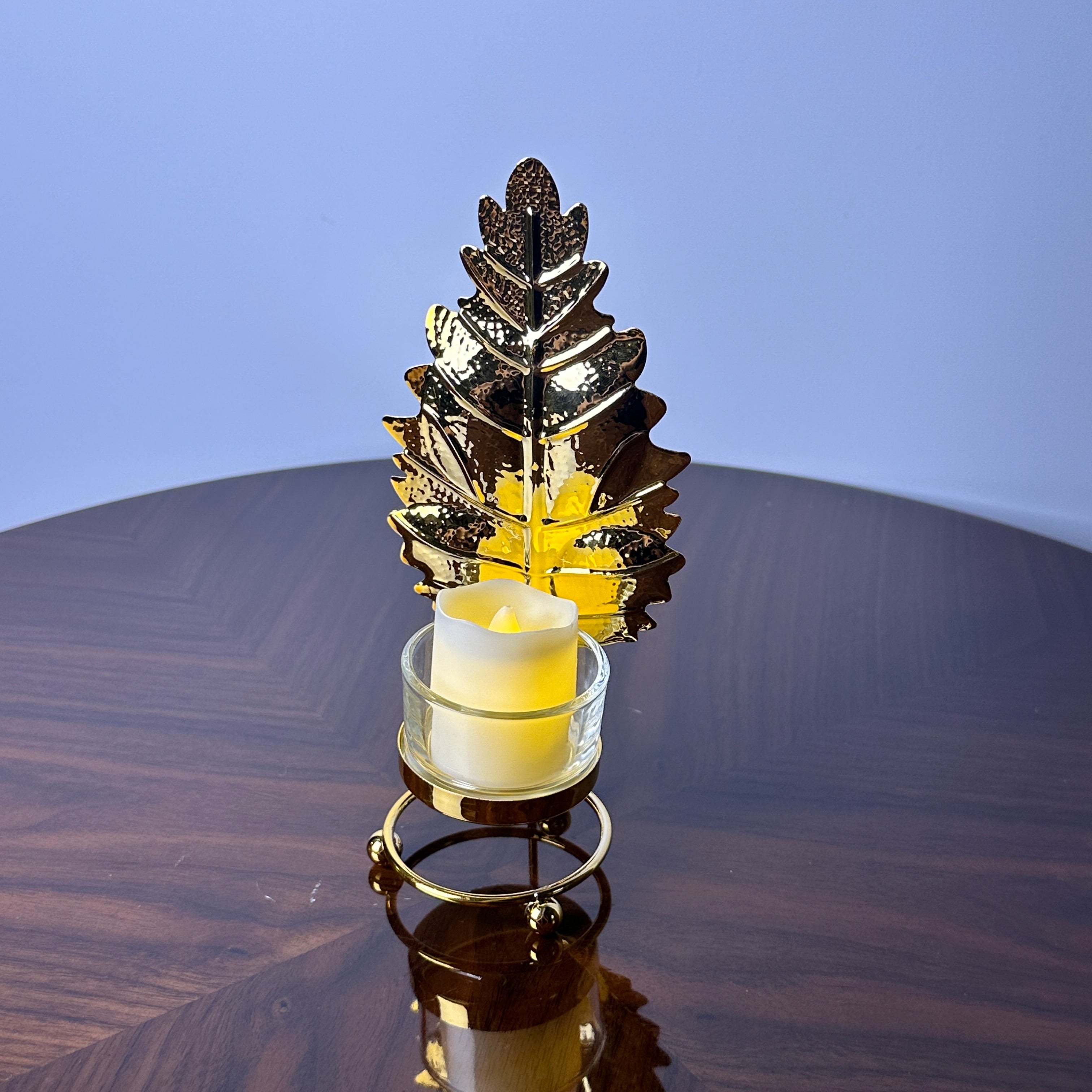Leaf Glow With Candle