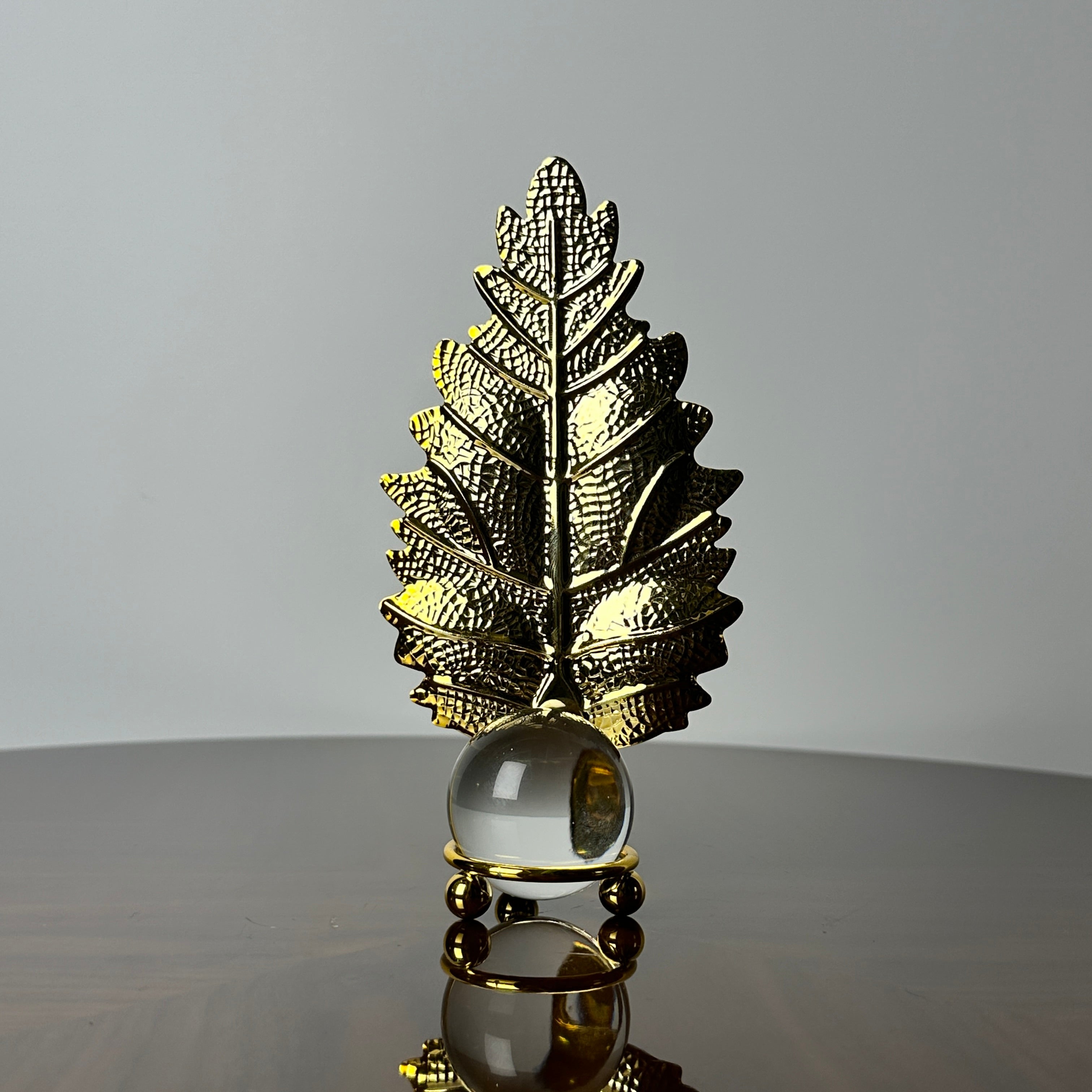Crystal Leaf With Ball